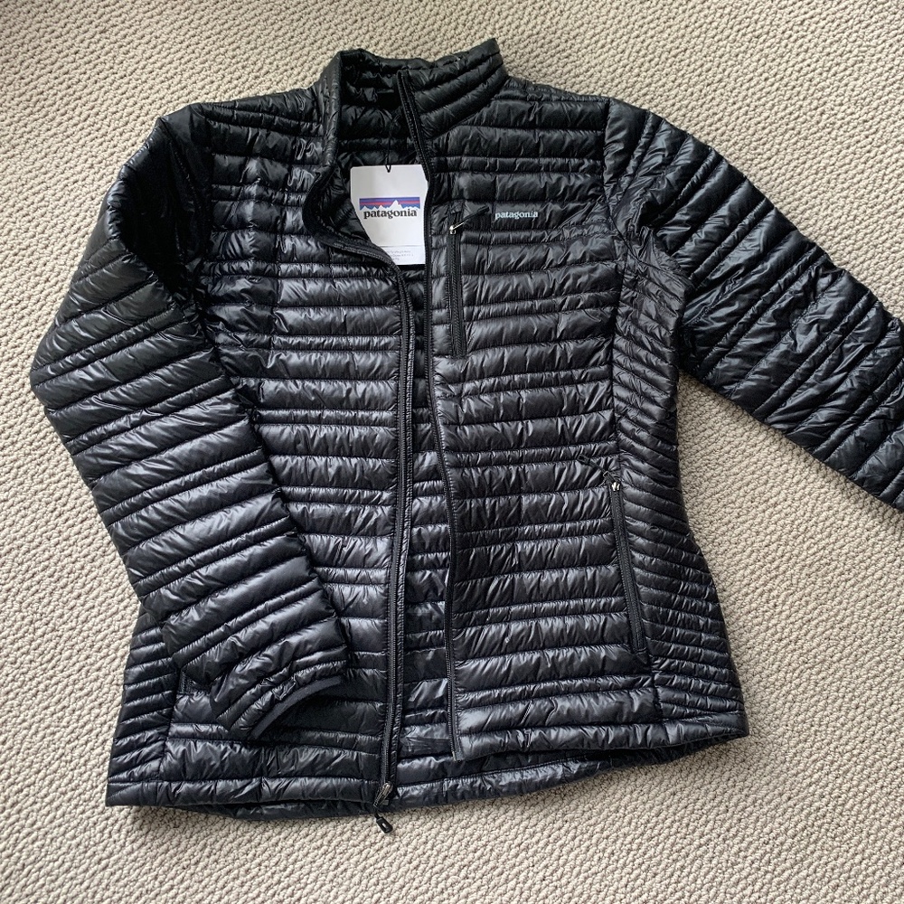 NWT Patagonia Womens Ultralight Down Jacket
